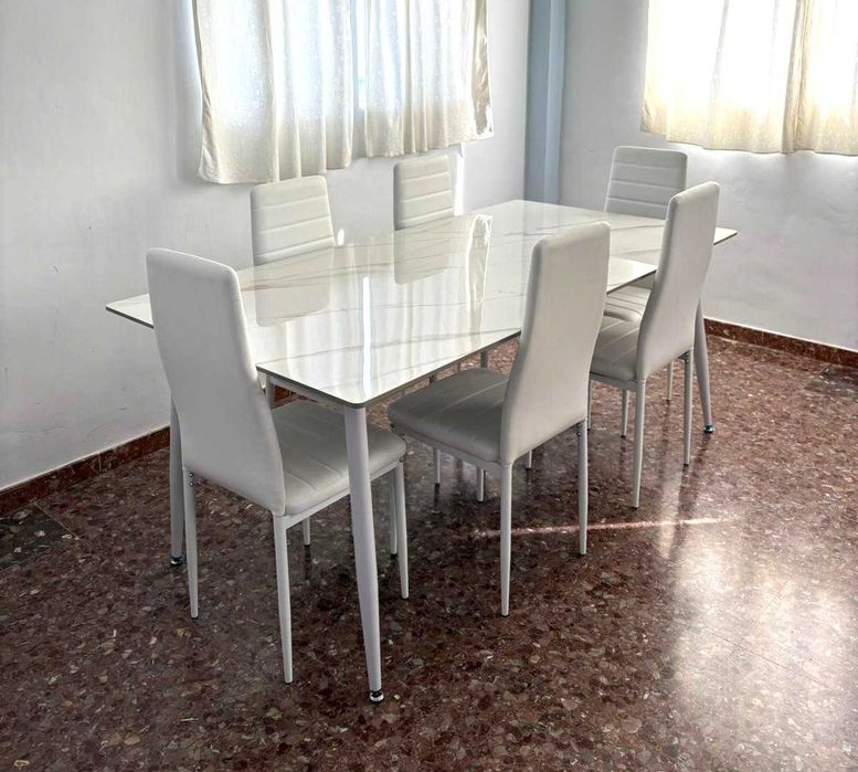 Saldos: Mesa de Vidro + 6 Cadeiras + Portes 224€