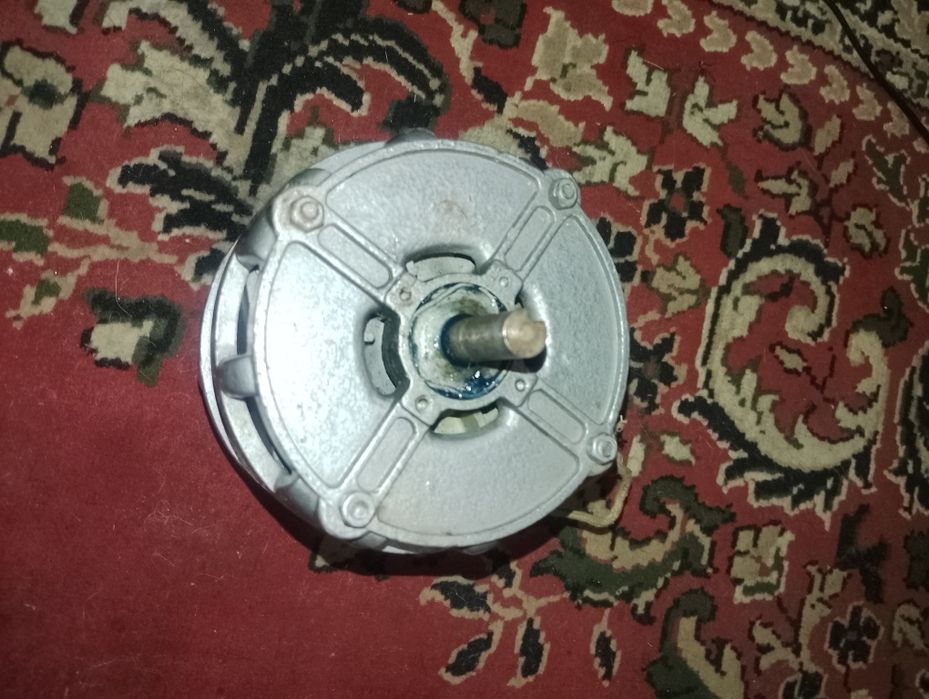 Мотор для пральної машинки , або підійде до наждака