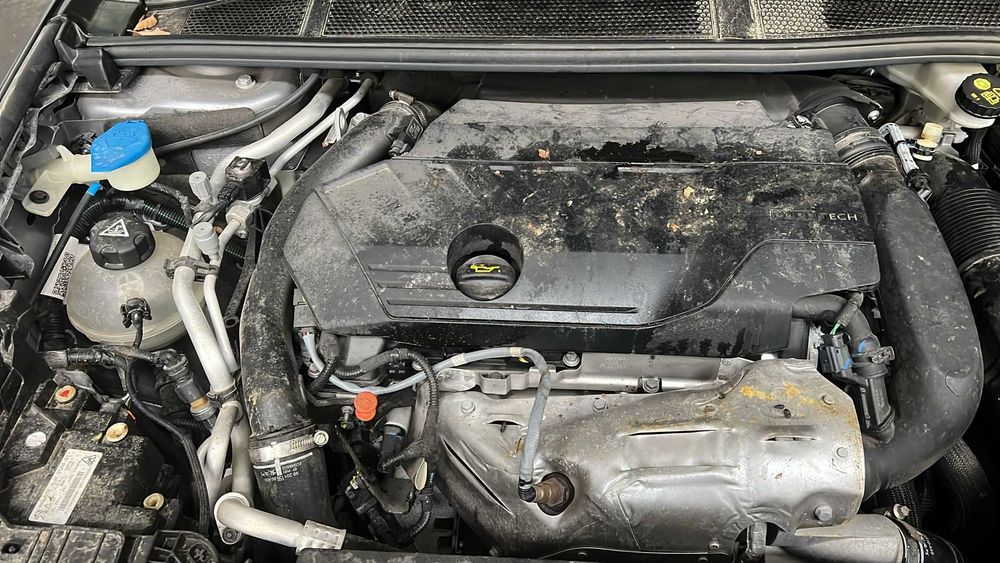 Peugeot 308 III 1.6 Plug-In Hybrid, 2024 - SALVADO - IVA Dedutível