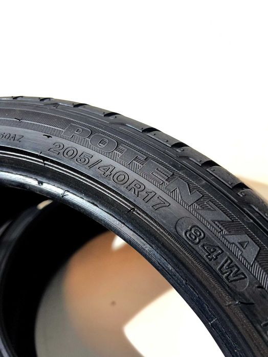 Pneus Bridgestone Potenza RE050A - 205/40/17 - Como NOVOS