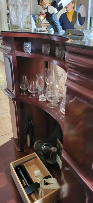 Bar com 2 bancos