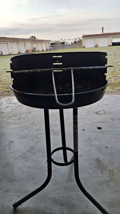 Fogareiro pequeno a carvão