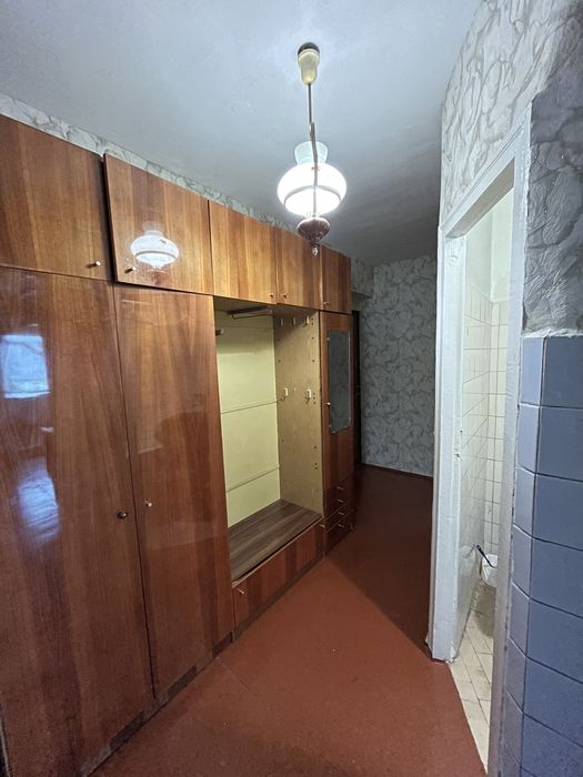 Здається 3-кімнатна квартира на довгий термін