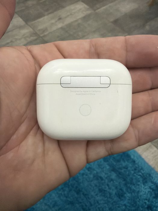 Vendo Airpods 3a geração em excelente estado, e a funcionarem corretamente.