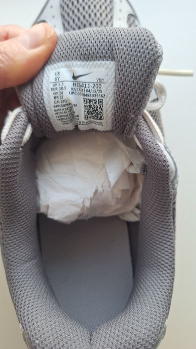 Шикарні кроси NIKE нові