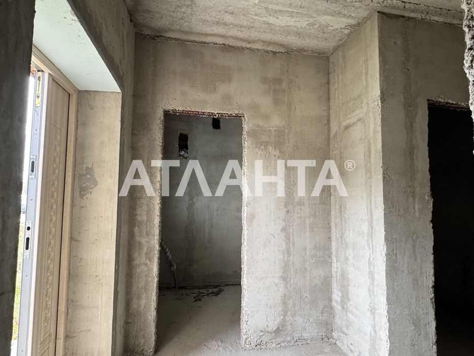 Продається двоповерховий котедж із власною земельною ділянкою!