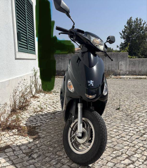Scooter Peugeot 50cc V-click