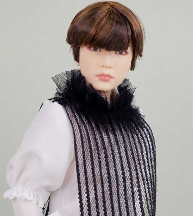 Розпродаж! Колекційна лялька кен BTS Suga Prestige від Mattel