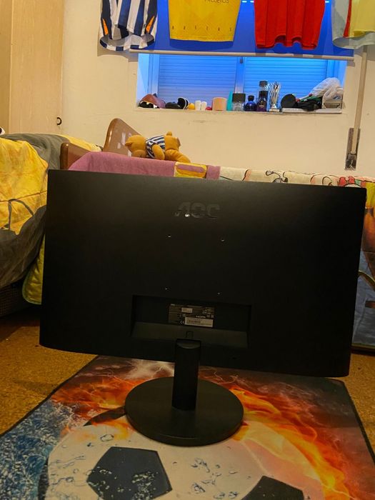 Monitor gamer AOC semi/novo