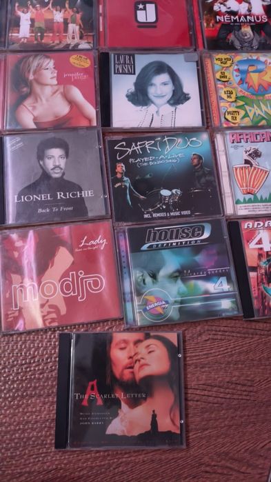 Venda de CDs Venda de CDs 
Valor negociável para pequenos lotes ou mesmo tudo
Valor negociável para pequenos lotes ou mesmo tudo