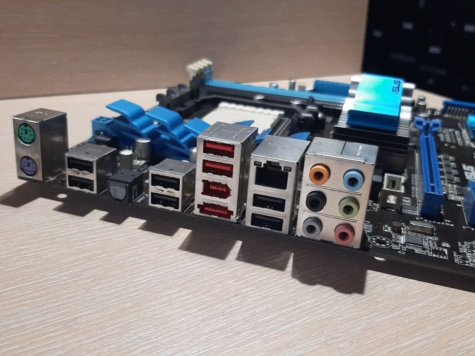 Материнська плата Asus M4A79XTD EVO, sAM3,ddr3x4, AMD 790X, 2xPCI-Ex16