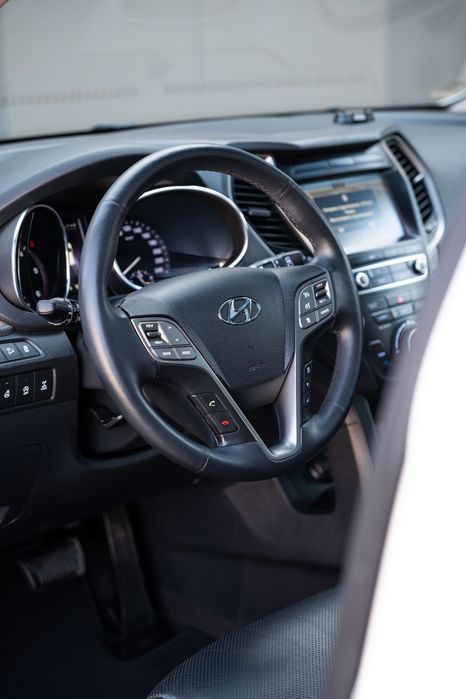 Hyundai Santa Fe 2017 2.2 дизель в максимальной комплектации
