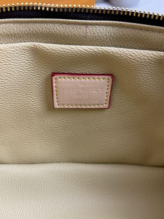 Косметичка Луї Вітон |  Louis Vuitton Nice BB та Nice Mi