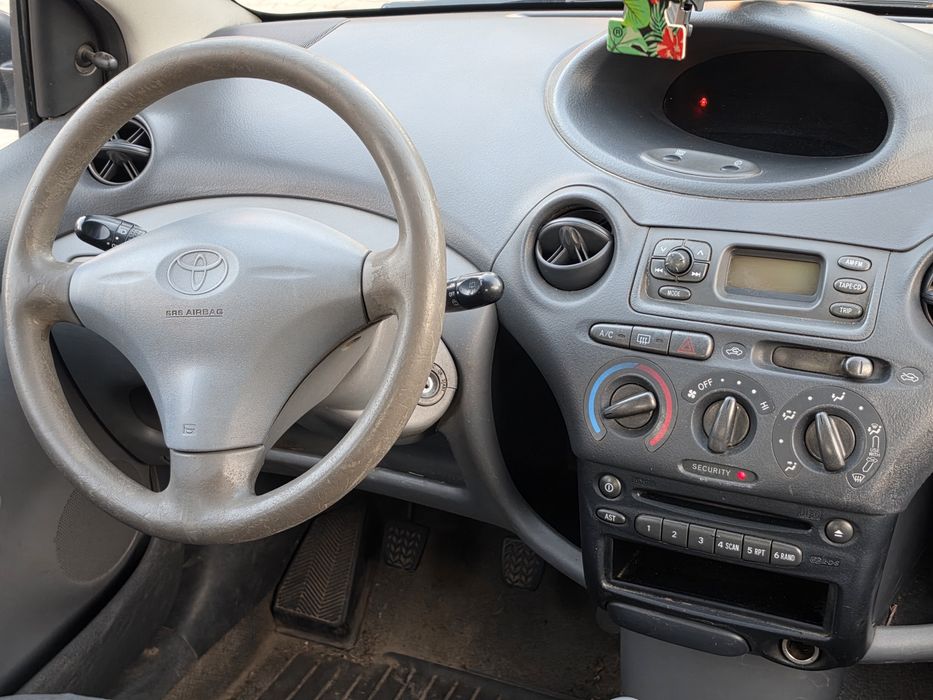 Toyota Yaris 1.0 Klimatyzacja Pali jeździ