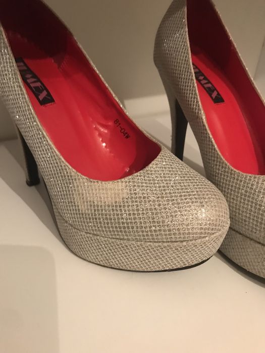 Buty szpilki srebrne