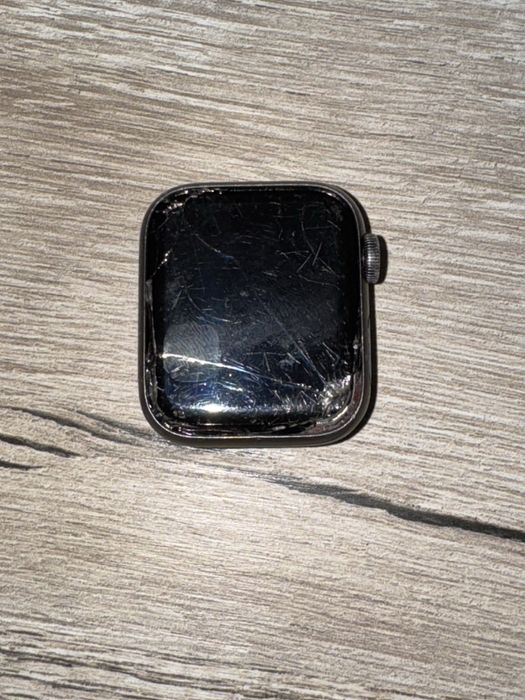 Продам apple watch se