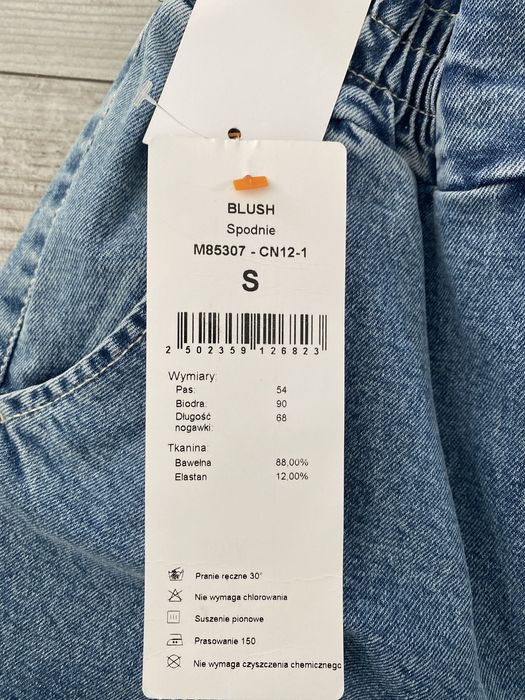 Nowe jeansy z wysokim stanem