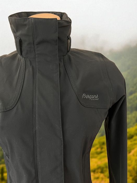 Bergans of Norway Oslo Lady roz. XS/S czarna kurtka soft shell