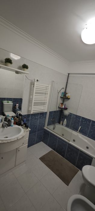 Apartamento T2 com garagem