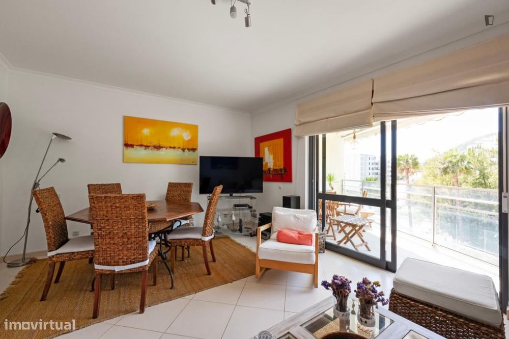Apartamento com 2 quartos - localizado em Setubal