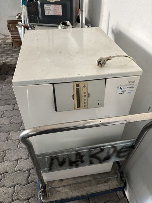 Caldeira aquecimento da marca ROCA,