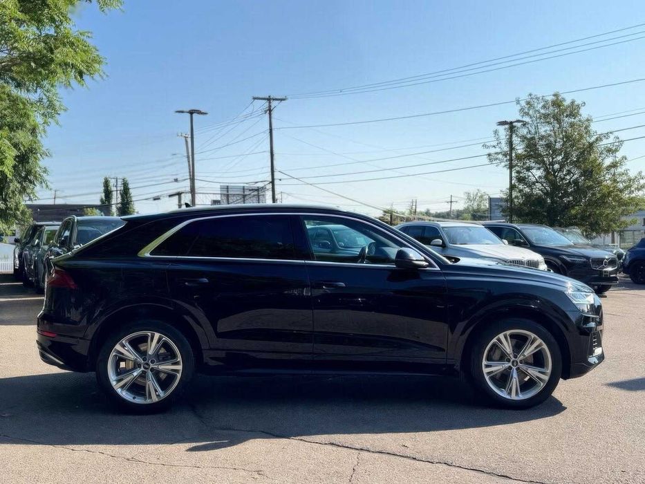Audi Q8 quattro Premium Plus      2021