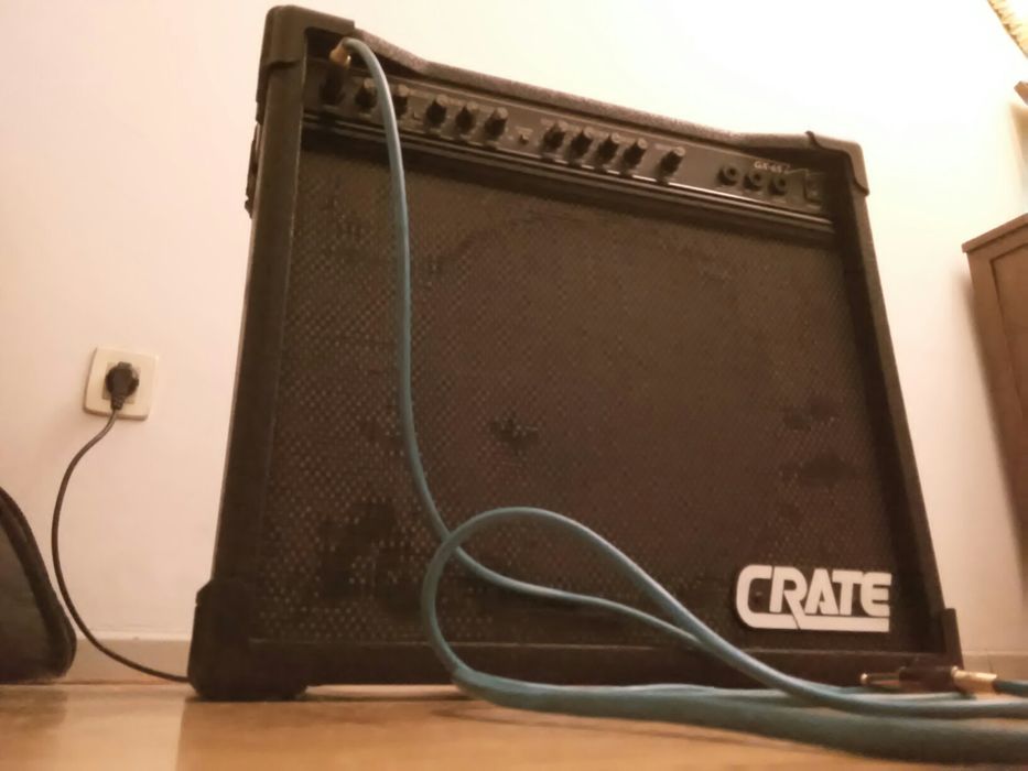 Amplificador CRATE 65W max 200W