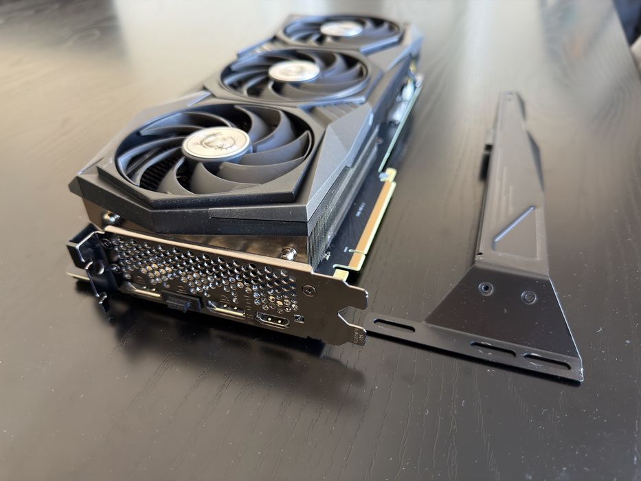 Placa gráfica MSI RTX 3080 Ti GAMING X TRIO com 12GB GDDR6X