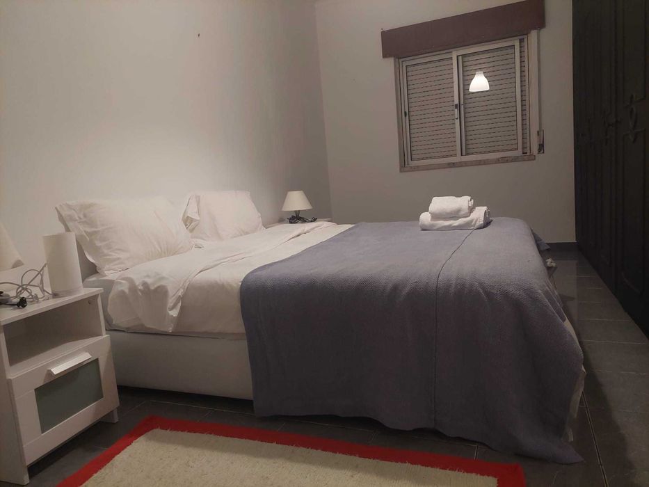 Quarto Casal para Arrendar