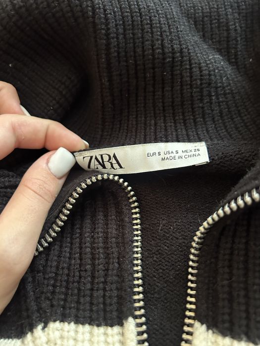 світер в смужку zara