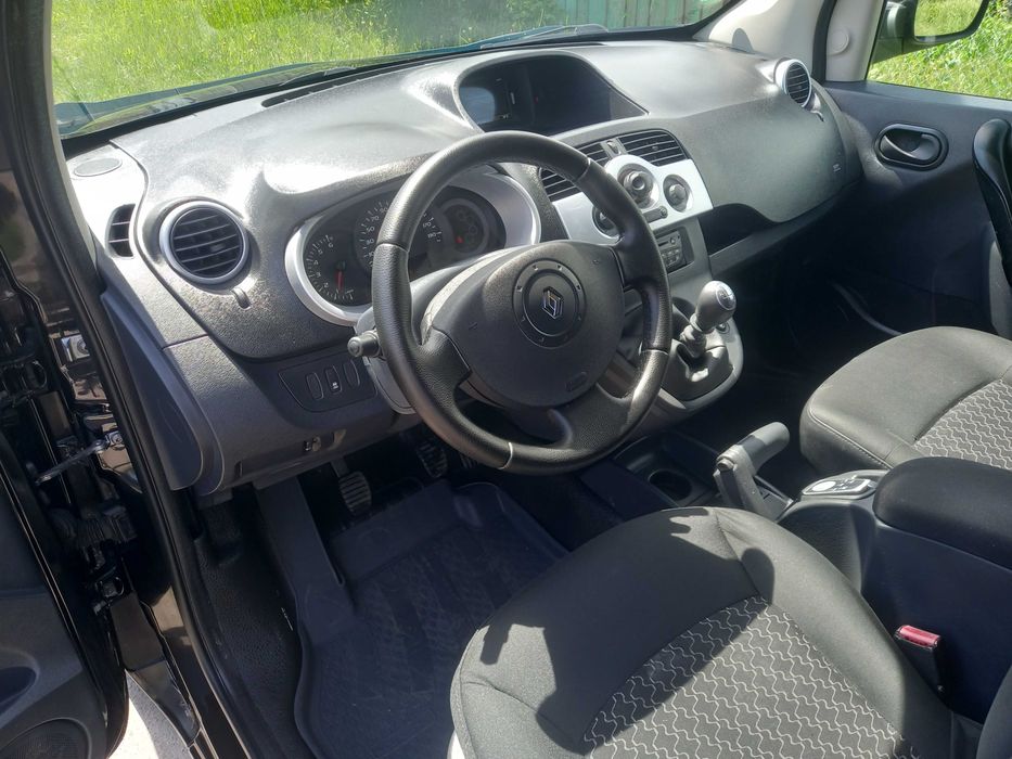 Продам Renault Kengo MAXI 2012