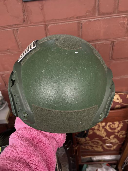 Каска висого захисту