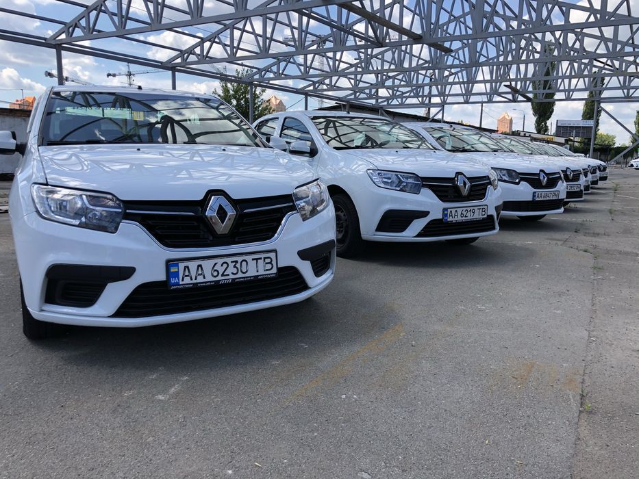 Аренда авто для такси и под выкуп на 1 год Киев Renault Logan 1,2