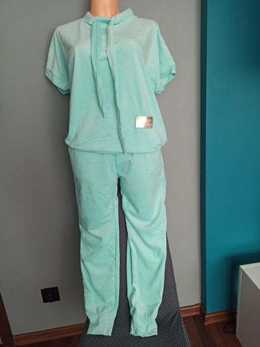 Dres welurowy mięta