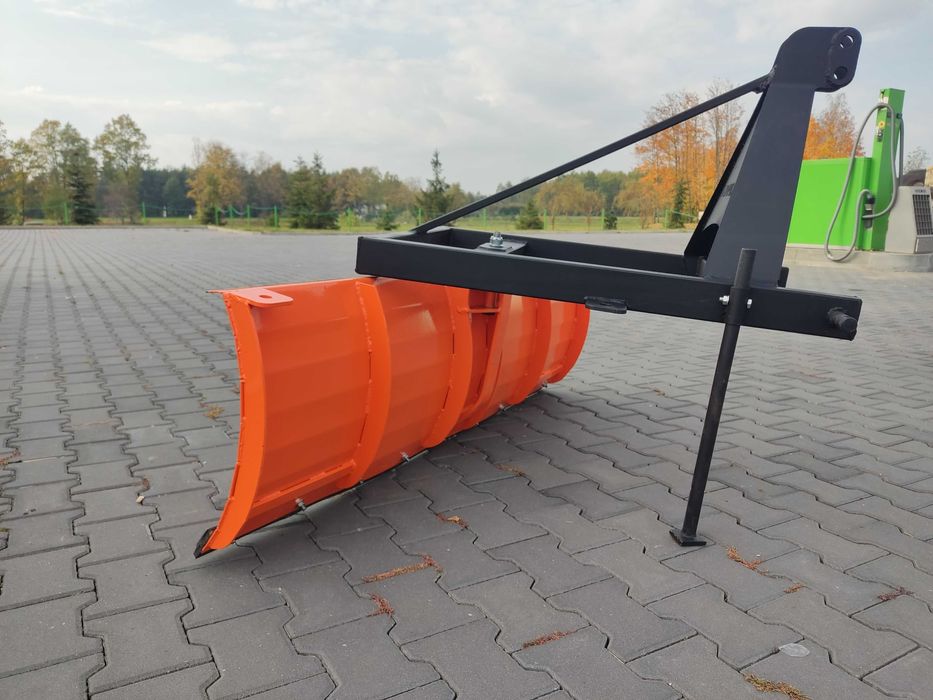 Pług do śniegu na Tuz tył ciągnika obracana wieżyczka