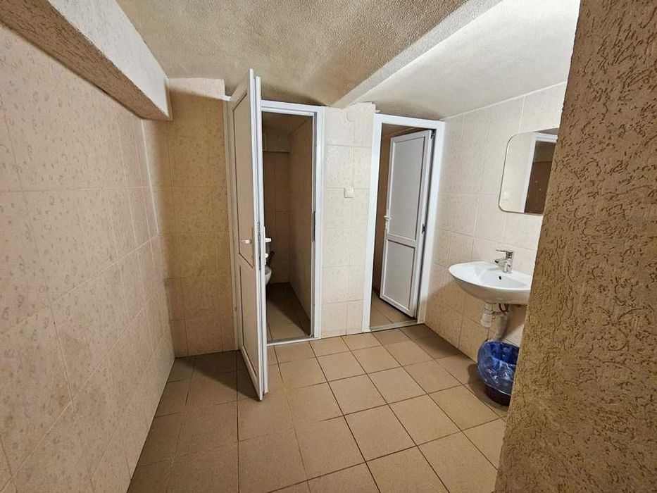 Продається виробничо-офісне приміщення в центральній частині м.Стрий