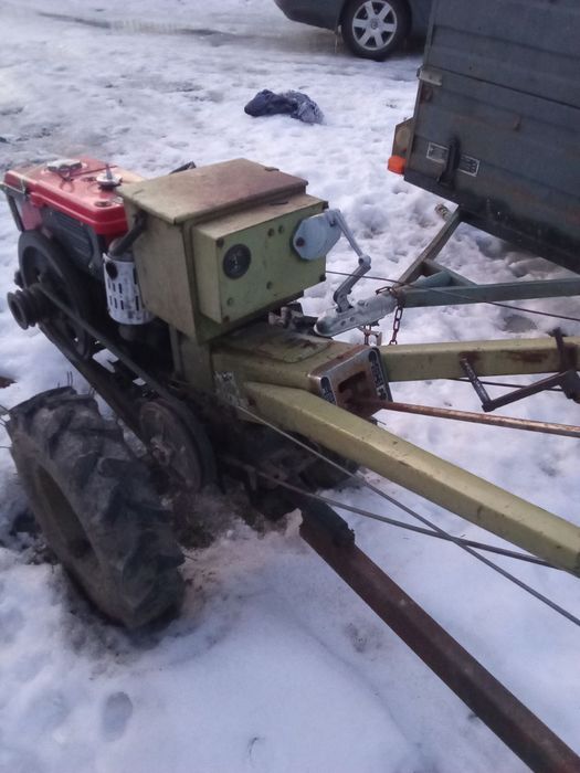 Продам мотоблок на повному ходу