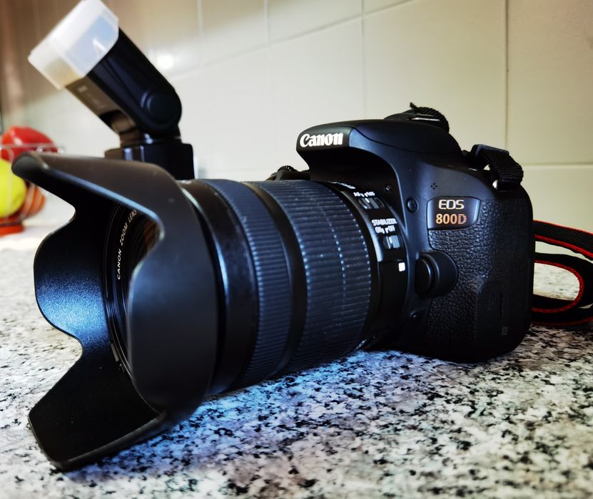 Canon eos 800d + lente 18-135mm
