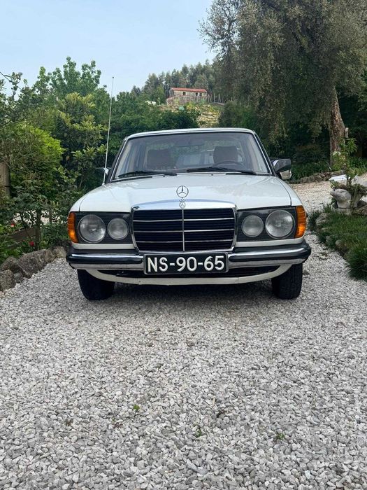 Mercedes-Benz W123