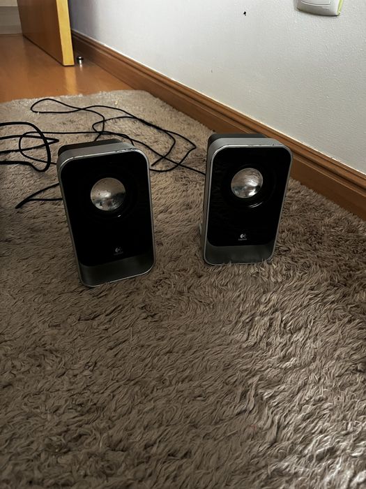 Colunas LogiTech