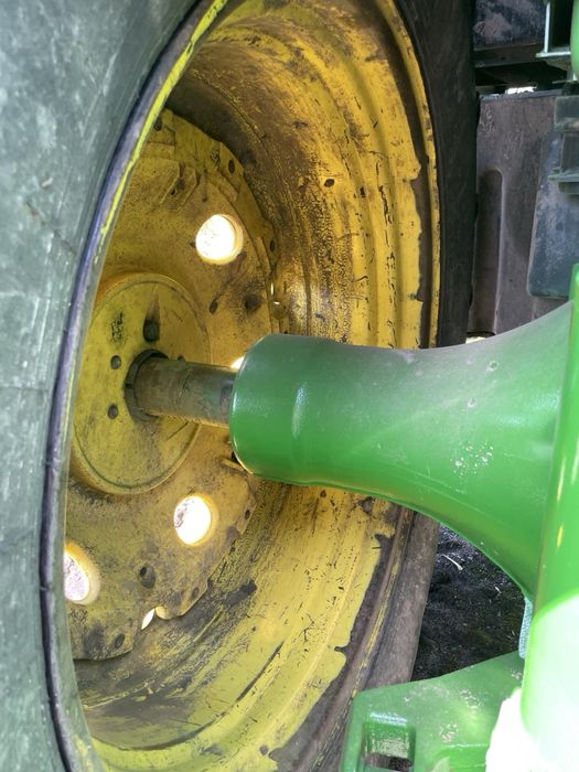 Трактор John Deere 8200 220 Кс