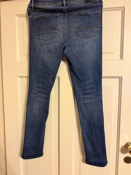 Jeansy męskie 30/32 slim fit granatowe Carry z przetarciami zwężane