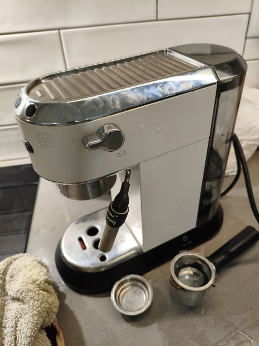 Maquina de café  Espresso DeLonghi Dedica