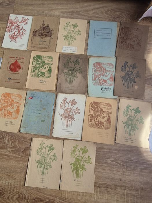 Okładki po zeszytach PRL