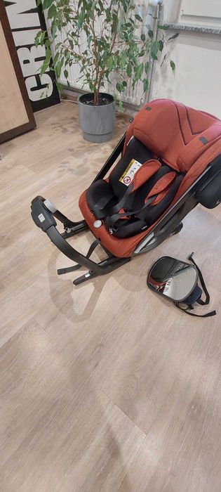 Fotelik samochodowy Axkid One RWF od 60 cm do 122cm bezwypadkowy