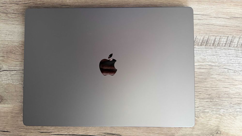 MacBook Pro 16 2021 M1 Pro 32GB RAM 512GB SSD