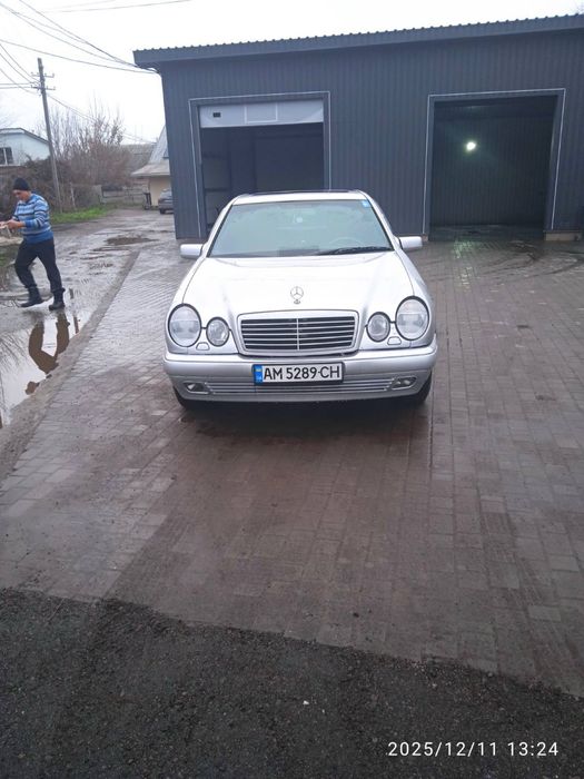 Mercedes-Benz E420 газ/бензин