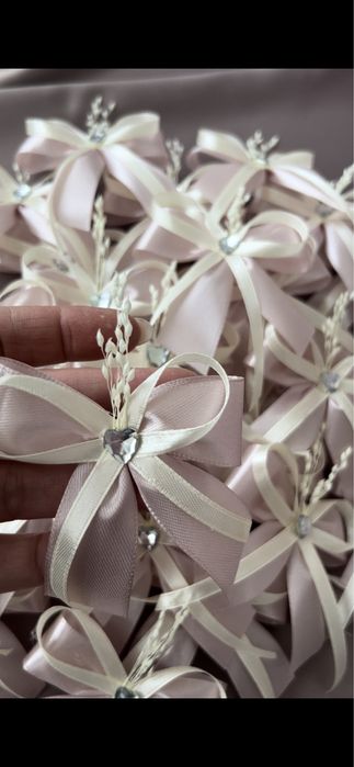 Бутоньєрки для гостей