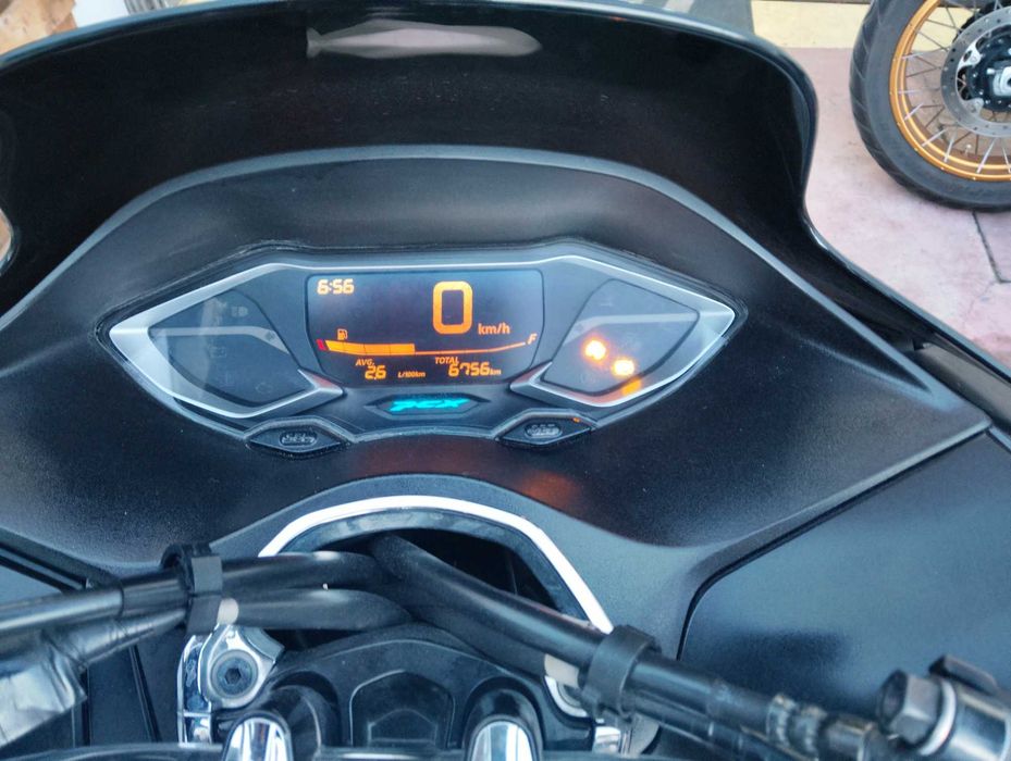 Honda PCX 125 de 2023 com 6800kms