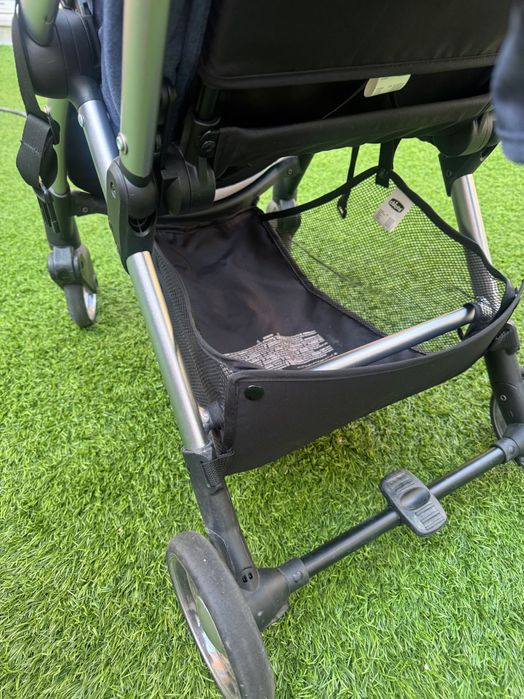 Carrinho passeio Chicco Goody fecha fácil